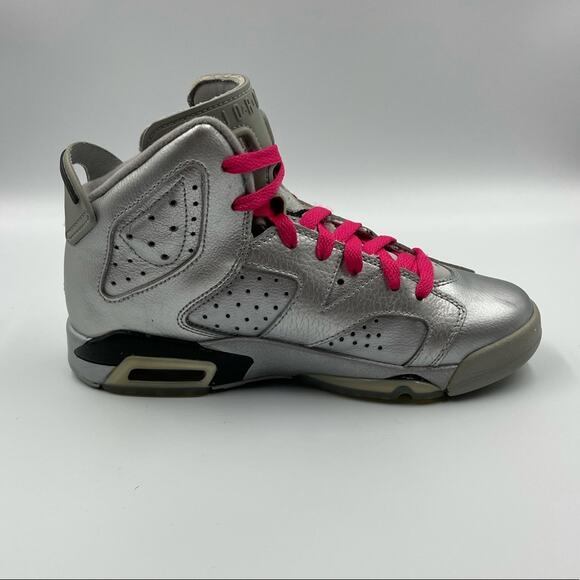 Jordan 6 Retro Valentine’s Day 2014 Basketball Shoes 543390-003 Women’s Sz 6.5 - Picture 4 of 11